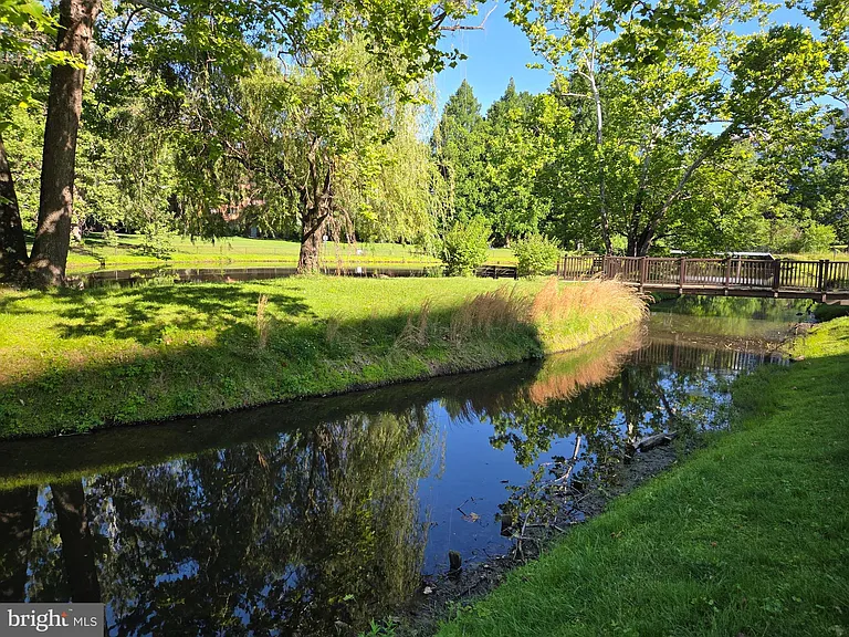 10424 Rockville Pike #402 — Photo 45