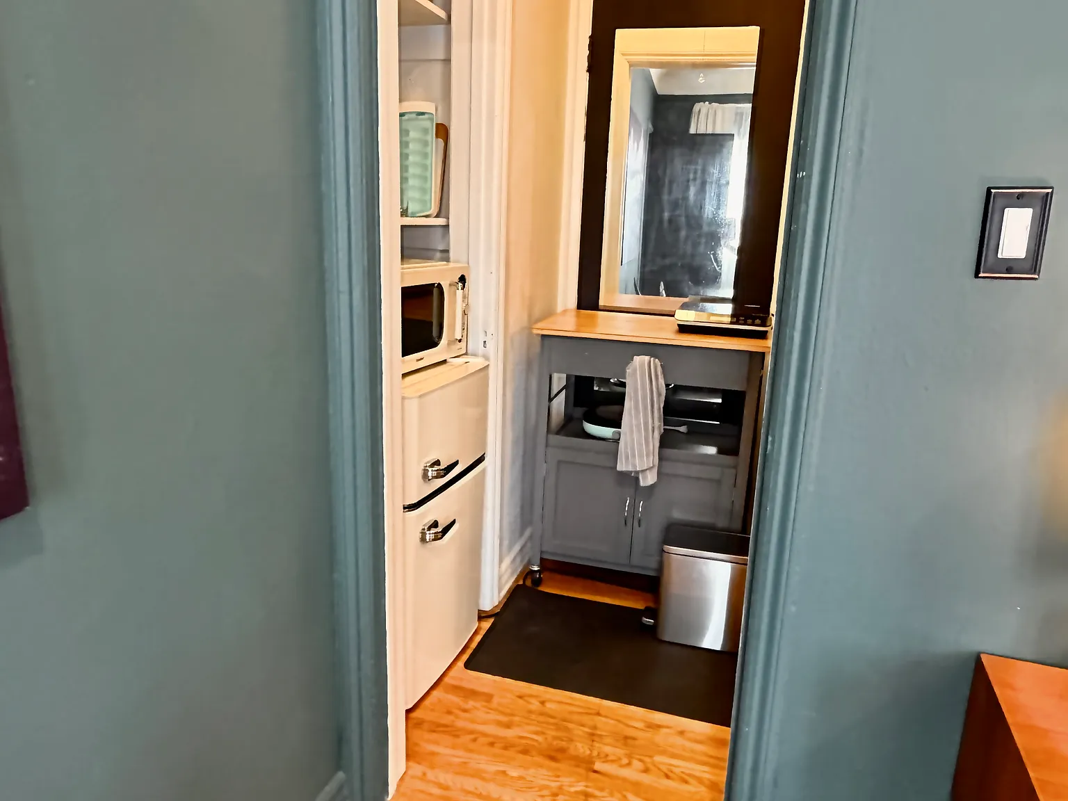 Studio, 300 sqft, $1,895 — Photo 4