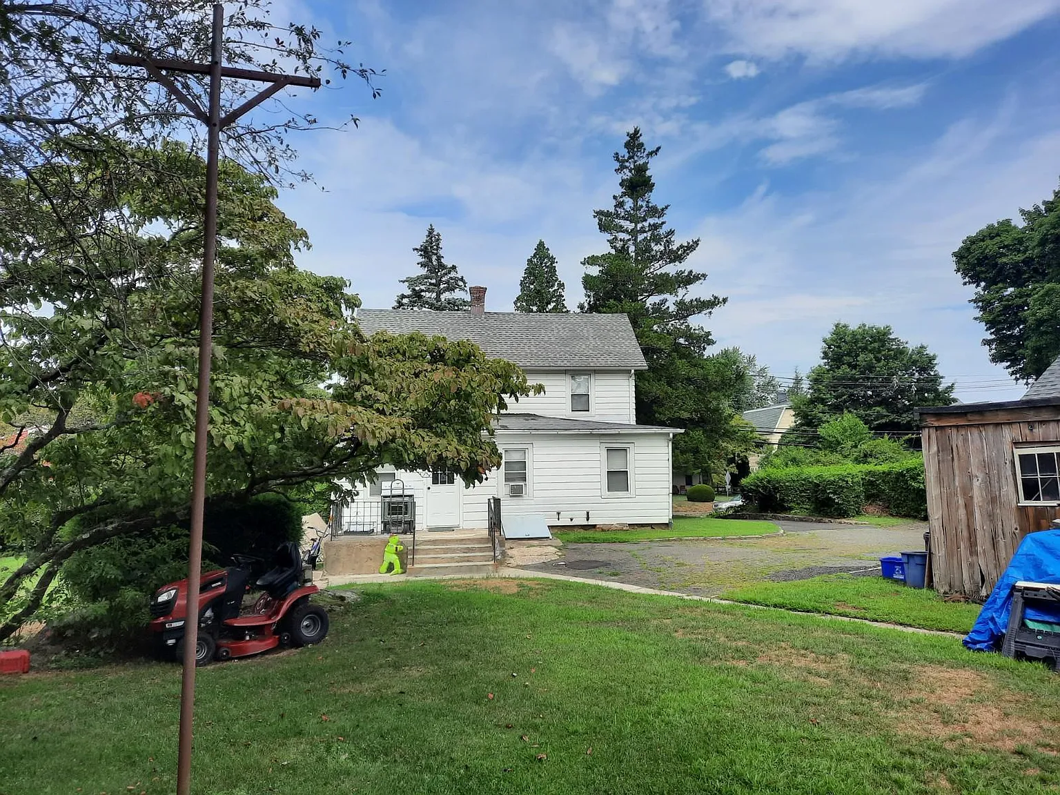 3 bed, 1.5 bath, 1450 sqft, $4,300 — Photo 2
