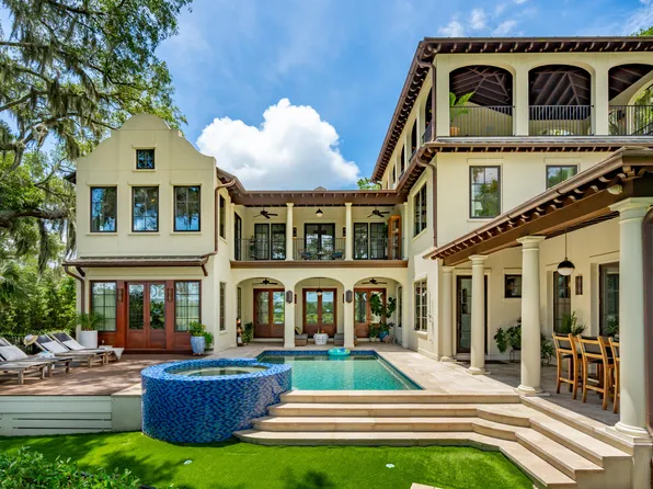 134 3rd Ave, Mount Pleasant, SC 29464