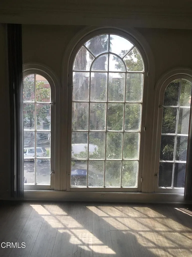 4 bed, 2.0 bath, 1880 sqft, $3,995 — Photo 4