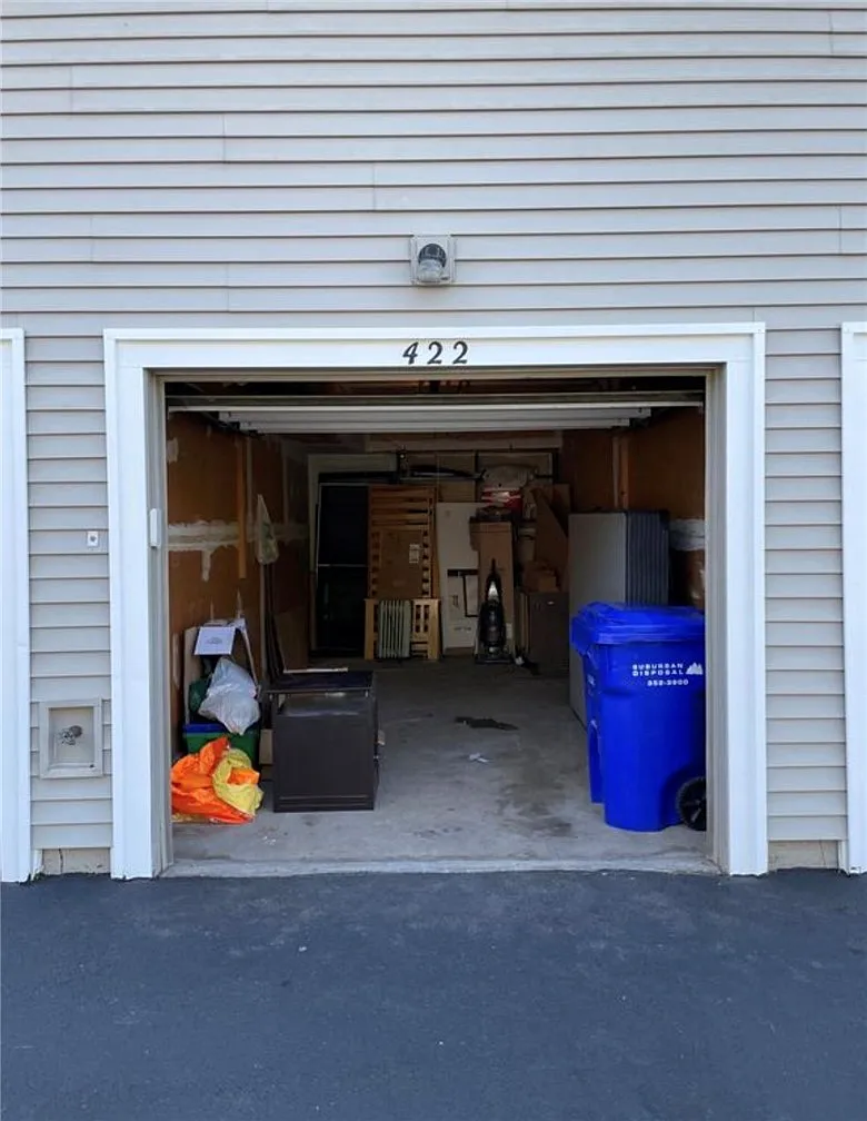 2 bed, 1.5 bath, 968 sqft, $1,900 — Photo 3