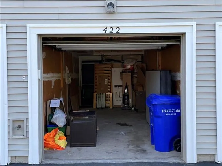 422 Eastbrooke Ln — Photo 4