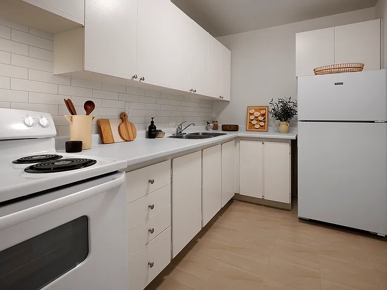 322 Eglinton Ave E — Photo 23