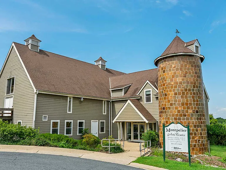 Deerfield Run & Village Square North Apartments — Photo 15