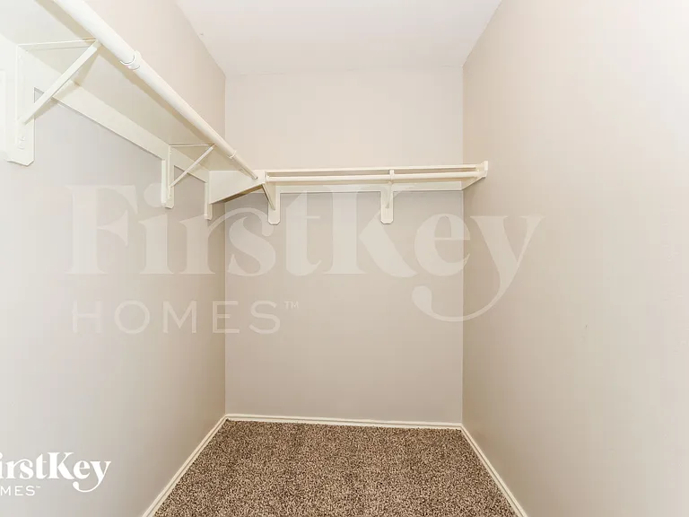 7919 Raven Creek Ln — Photo 13
