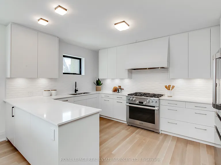 126 Hudson Dr — Photo 6