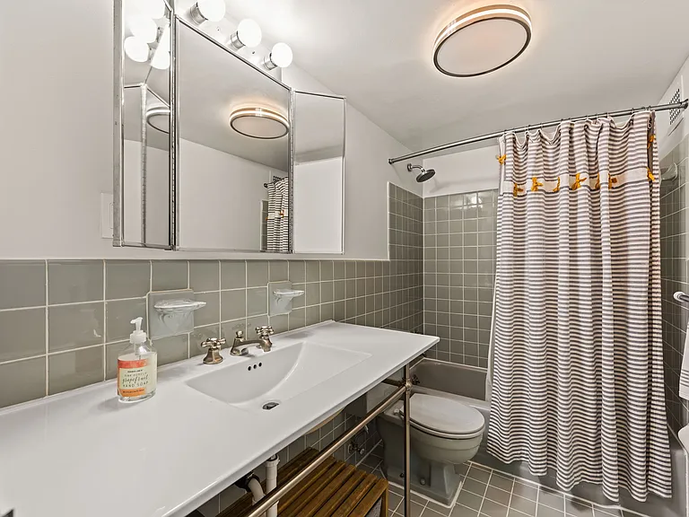 4201 Cathedral Ave NW #501W — Photo 17