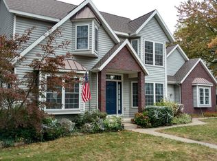 603 Marywood Dr NE, Grand Rapids, MI 49505