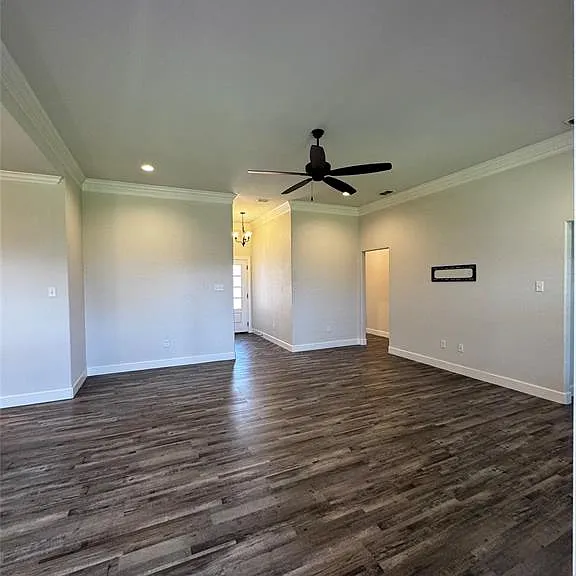 331 Sophia Ln — Photo 12