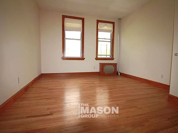 5th image of 201 W 92nd St APT 4L