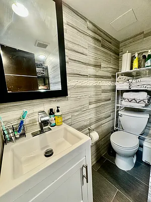 Rented by R New York | media 8