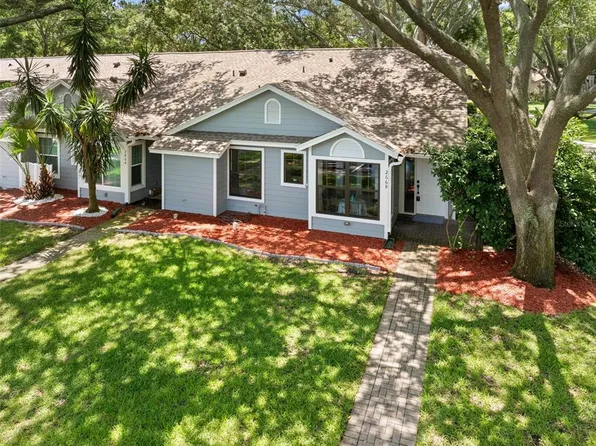 2668 Bentley Dr, Palm Harbor, FL 34684