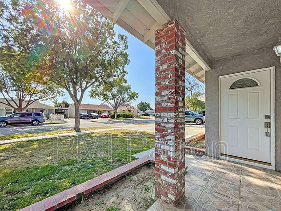 3rd image of 11414 Gwynne Ave