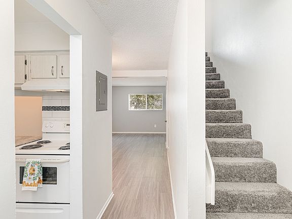 3rd image of 204 W Seminole Ave APT 8