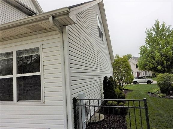 4th image of 24633 W Lincolnway St