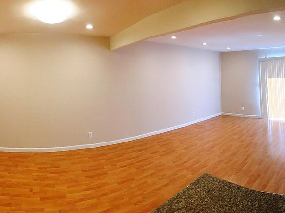 2nd image of 18620 Hatteras St Unit 278