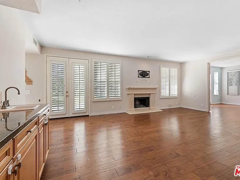 24310 Belford Ct — Photo 31
