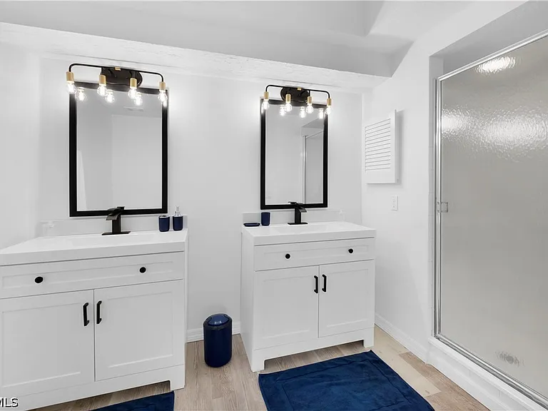 6800 Satinleaf Rd S #104 — Photo 10