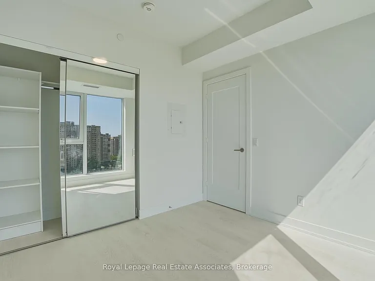 25 Cordova Ave #1410 — Photo 11
