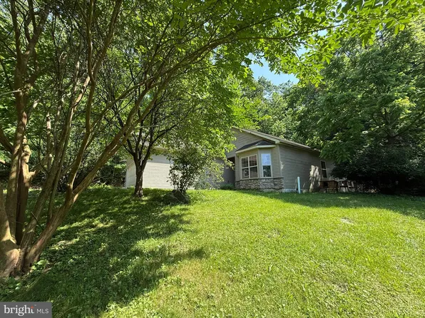 12 Rr Mountain St, Mount Holly Springs, PA 17065