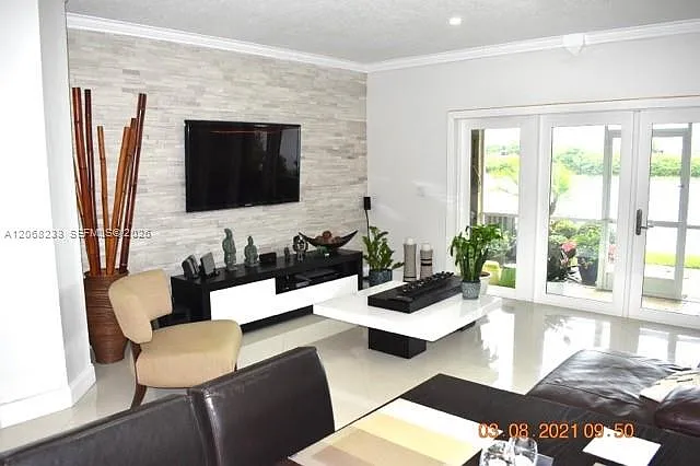 307 SW 120th Ave #307 — Photo 4