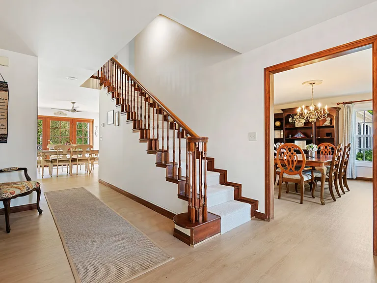 1225 Bel Air Dr — Photo 2