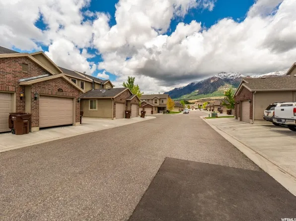 2393 N Wellington Dr, Harrisville, UT 84414