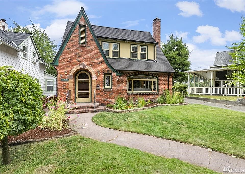 1st image of 714 Park Dr
