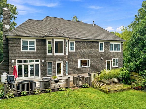 2nd image of 7 Lauro Ridge Court