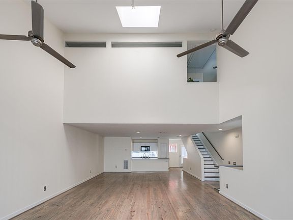 4th image of 807 Robin St