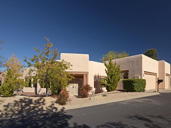 2nd image of 869 Whispering Oak Dr
