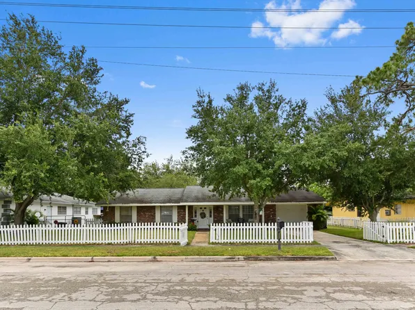 2104 S 26th Street, Fort Pierce, FL 34947