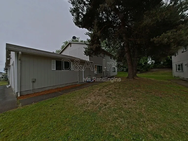 1692 Del Rio Ave SE — Photo 14
