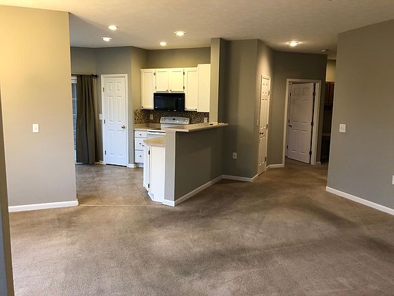 4th image of 7557 Mansion Cir APT A