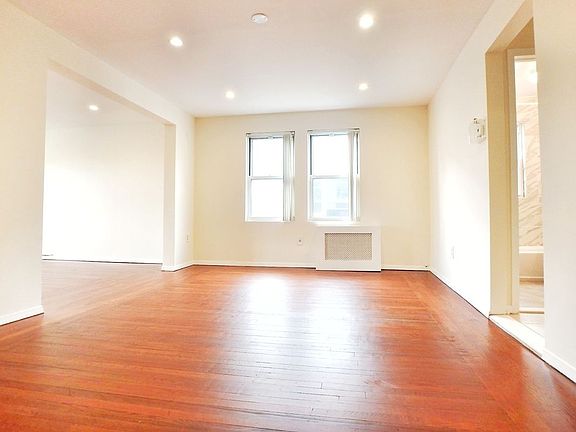 3rd image of 2210 21st St #2