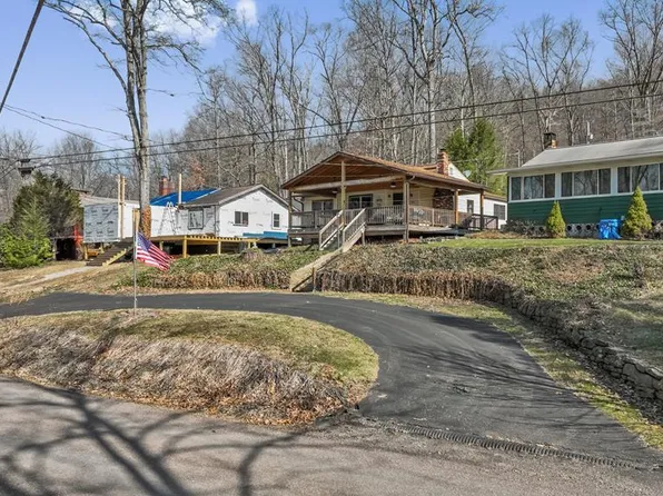 272 Braddocks Run Rd, Addison, PA 15411
