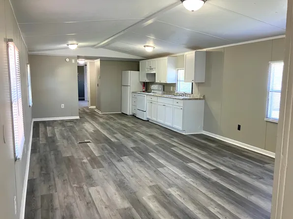 3323 Iowa St #540, Lawrence, KS 66046