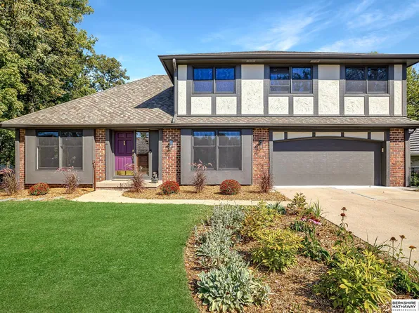 307 Ridgewood Dr, Bellevue, NE 68005