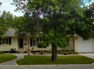 345 17th Ave N, Wahpeton, ND 58075