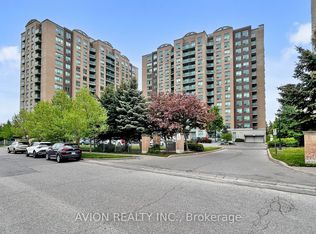 23 Oneida Cres #212, Richmond Hill, ON L4B 0A2