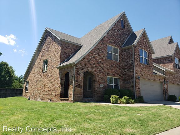 2nd image of 4105 N Meadow View Dr