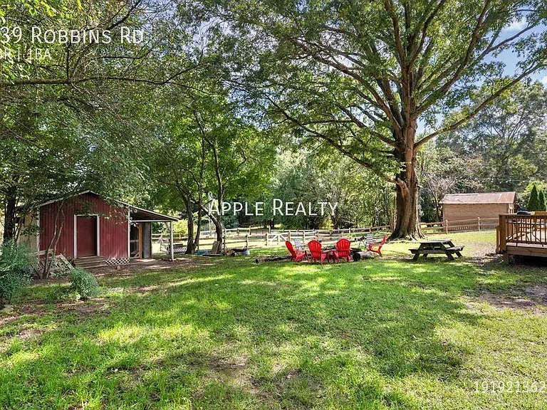 339 Robbins Rd — Photo 18