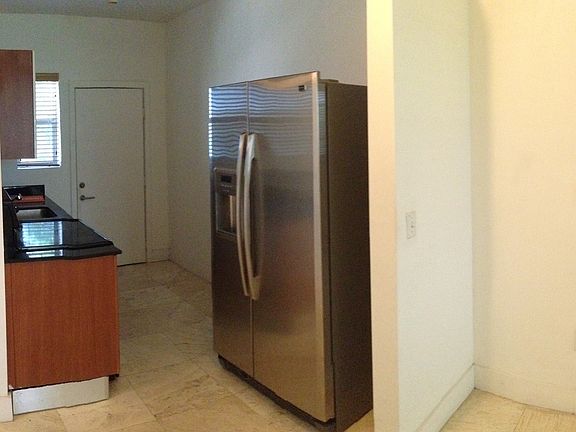 3rd image of 1045 Lenox Ave APT 5