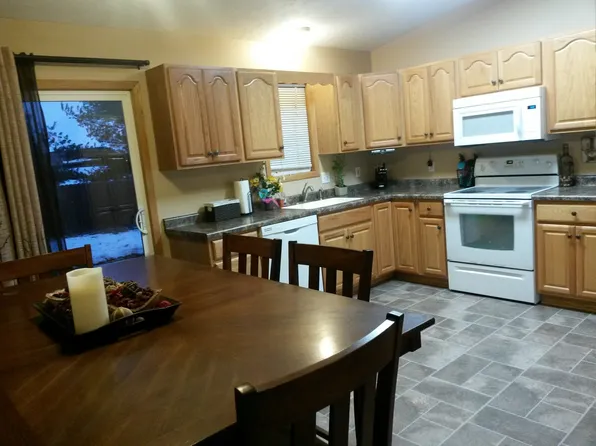 128 Sante Fe Trl, Lincoln, NE 68521
