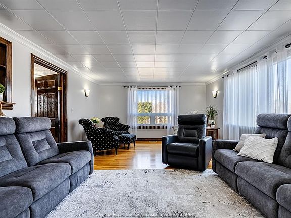 3rd image of 1118 Mersea Rd #2