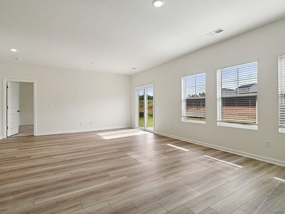3rd image of 1050 Curlew Cir