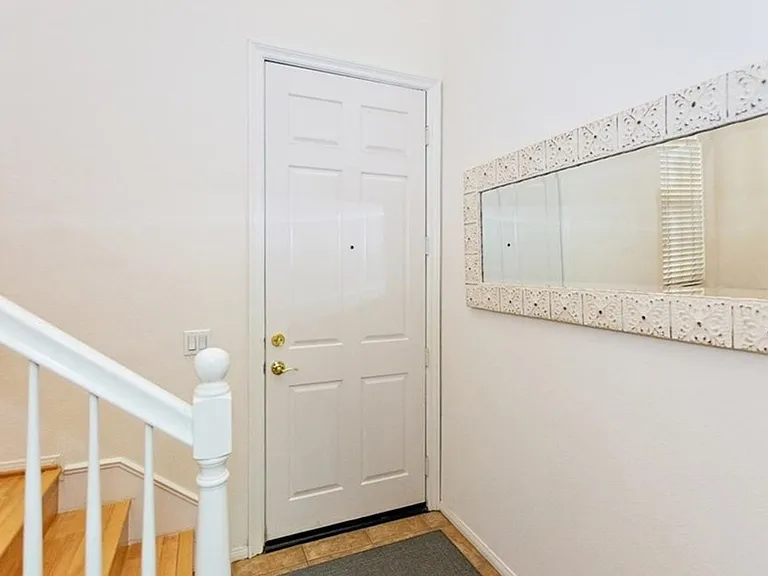 7693 Hess Pl — Photo 5