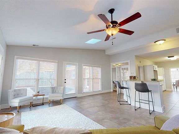 2nd image of 2703 Sweet Oaks Cir