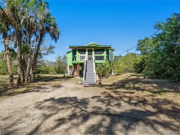 14507 W Black Creek Dr, Crystal River, FL 34429